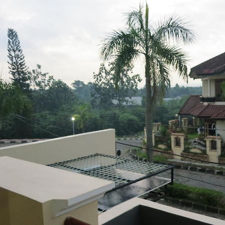 Omah Sastro 2 Hotel Yogyakarta Exterior photo