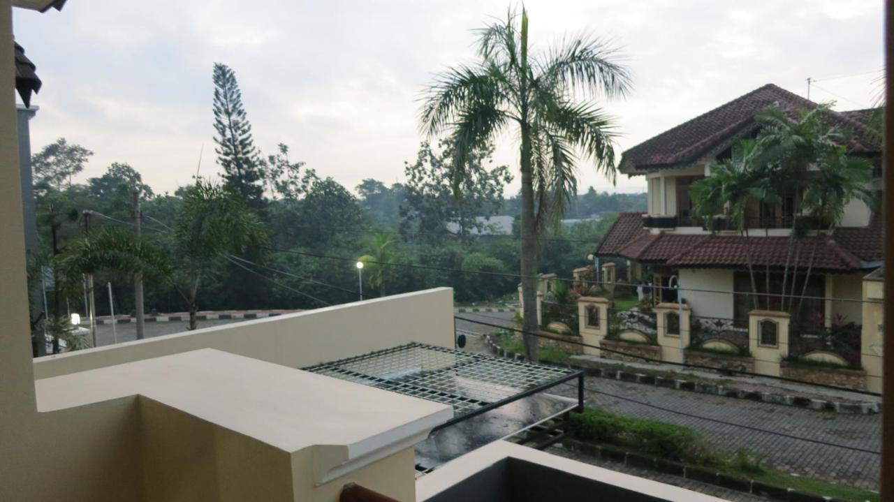 Omah Sastro 2 Hotel Yogyakarta Exterior photo