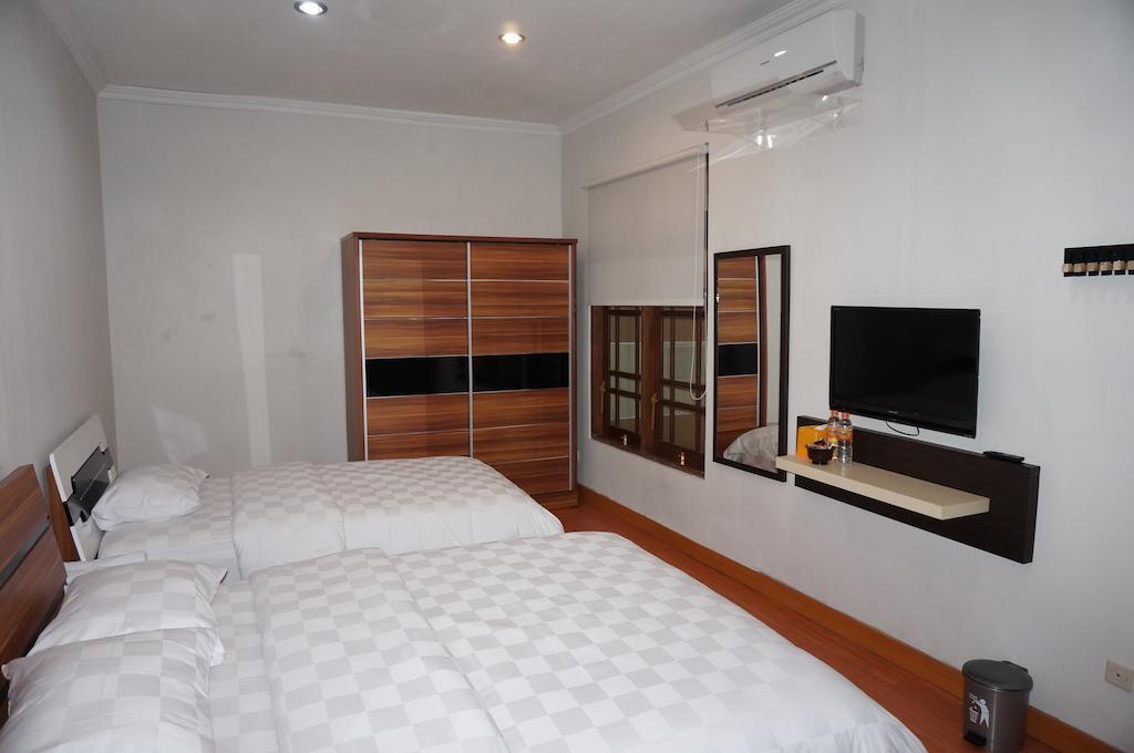 Omah Sastro 2 Hotel Yogyakarta Room photo