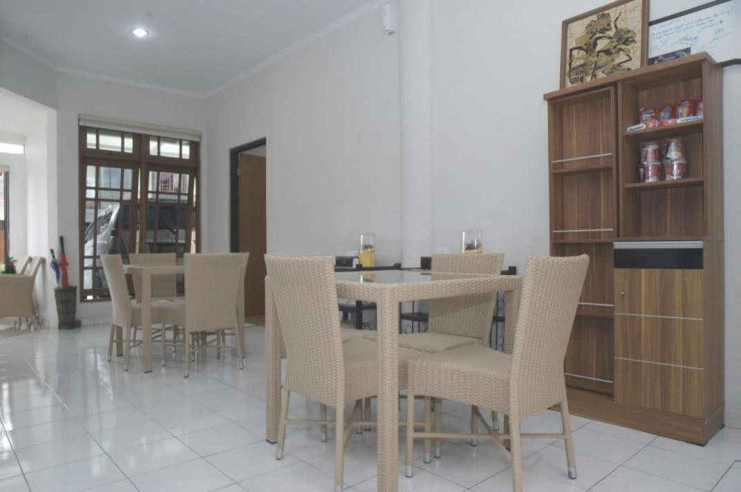 Omah Sastro 2 Hotel Yogyakarta Exterior photo